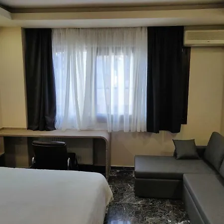 Agias Sofias Street Luxurious Appartamento