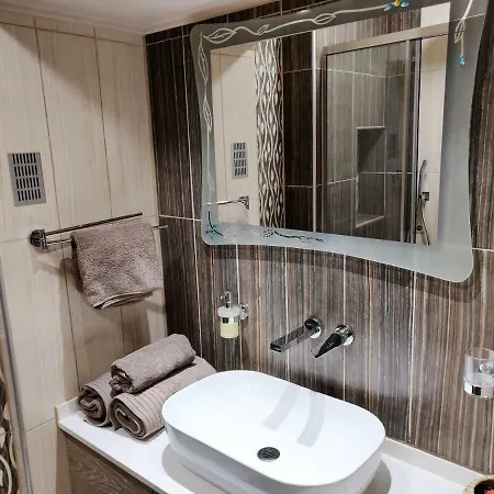 Agias Sofias Street Luxurious * Thessaloniki