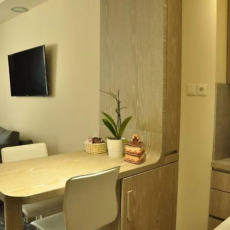 Agias Sofias Street Luxurious Apartment Thessaloniki