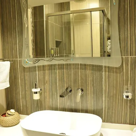 Agias Sofias Street Luxurious Θεσσαλονίκη